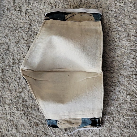 Cats and pumpkins face mask - Picture 4 of 4